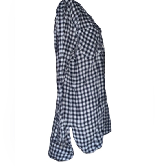 MERONA |  BLUE AND WHITE CHECKERBOARD 1/2 BUTTON DOWN V NECK TOP LARGE - Picture 5 of 8